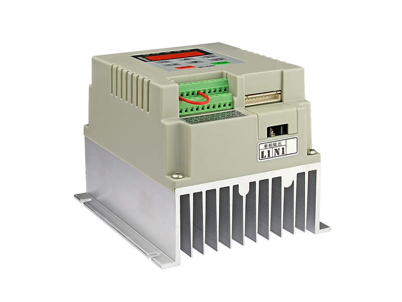 200N單相水泵變頻器，220V供水變頻器，恒壓供水變頻器